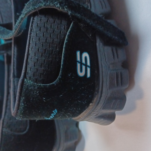 Skechers Women's Slip-On Mary Jane Sneakers - Black & Teal 7.5 M - Picture 6 of 9